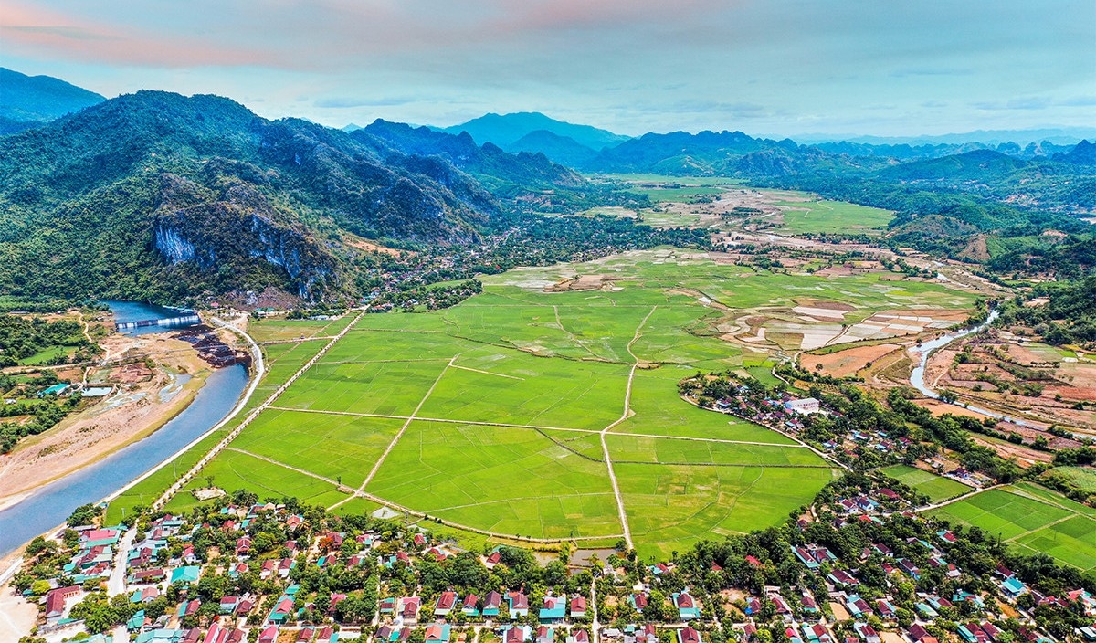 Bức tranh tươi mới ở xã giáp biên Môn Sơn - ảnh Thành Cường Bức tranh tươi mới ở xã giáp biên Môn Sơn (Ảnh: Thành Cường)