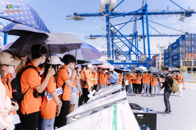 Mức lương hấp dẫn khiến ngành logistics hot trong mùa tuyển sinh 2024- Ảnh 2. Mức lương hấp dẫn khiến ngành logistics hot trong mùa tuyển sinh 2024- Ảnh 2.