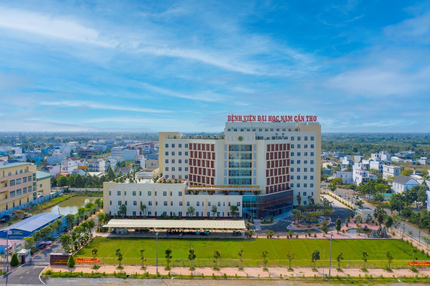 Trường ĐH Nam Cần Thơ: Nâng tầm đào tạo khối ngành sức khỏe- Ảnh 1. Trường ĐH Nam Cần Thơ: Nâng tầm đào tạo khối ngành sức khỏe- Ảnh 1.