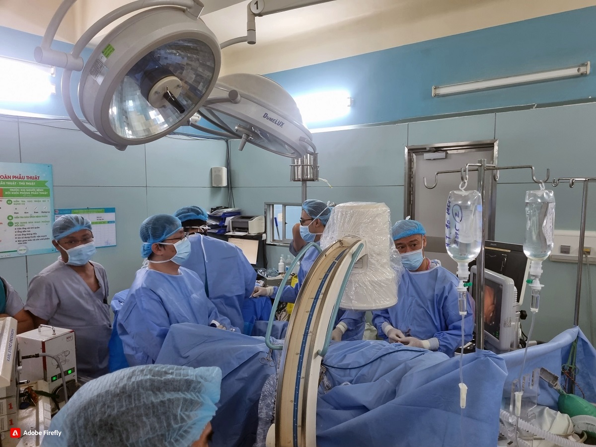 Người phụ nữ đau dai dẳng 20 năm do sỏi thận dù đã mổ nhiều lần- Ảnh 1. Người phụ nữ đau dai dẳng 20 năm do sỏi thận dù đã mổ nhiều lần- Ảnh 1.