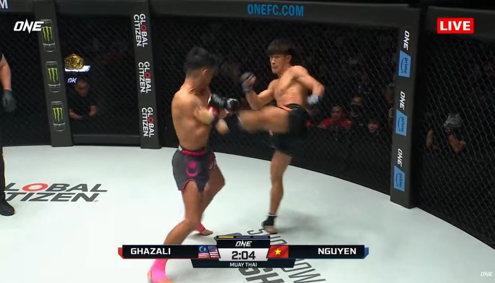 Nguyễn Trần Duy Nhất hạ gục thần đồng 17 tuổi nghẹt thở ở ONE Championship - 1 Nguyễn Trần Duy Nhất hạ gục thần đồng 17 tuổi nghẹt thở ở ONE Championship - 1