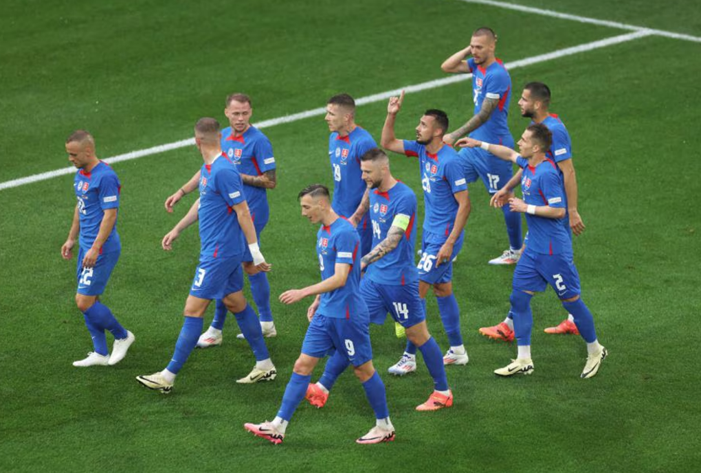 Nhận định Slovakia - Romania (23h ngày 26/6): Kịch bản dắt tay nhau đi tiếp - 2 Nhận định Slovakia - Romania (23h ngày 26/6): Kịch bản dắt tay nhau đi tiếp - 2