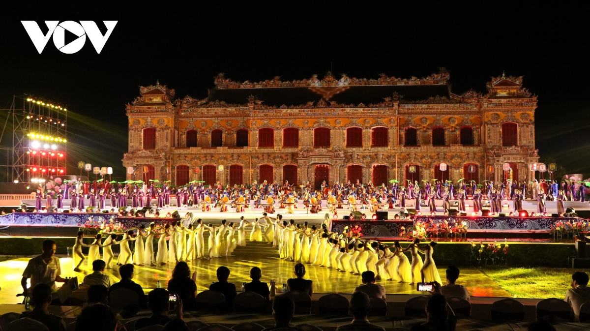 nhiều chương trình ưu đãi đón khách dịp festival nghệ thuật quốc tế huế hình ảnh 1 nhieu chuong trinh uu dai don khach dip festival nghe thuat quoc te hue hinh anh 1