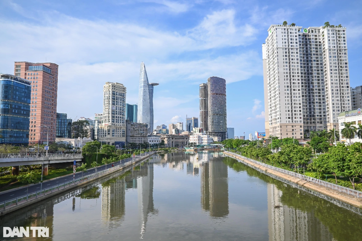 Nhiều ông lớn bất động sản tìm đường giải tỏa cơn khát vốn - 1 Nhiều ông lớn bất động sản tìm đường giải tỏa cơn khát vốn - 1