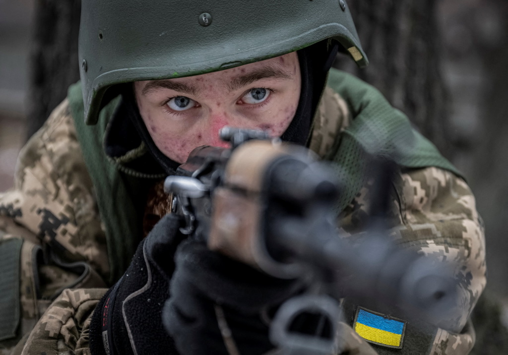 Ông Trump sẽ ngừng viện trợ quân sự cho Ukraine để ép Kyiv hòa đàm với Nga?- Ảnh 1. Ông Trump sẽ ngừng viện trợ quân sự cho Ukraine để ép Kyiv hòa đàm với Nga?- Ảnh 1.