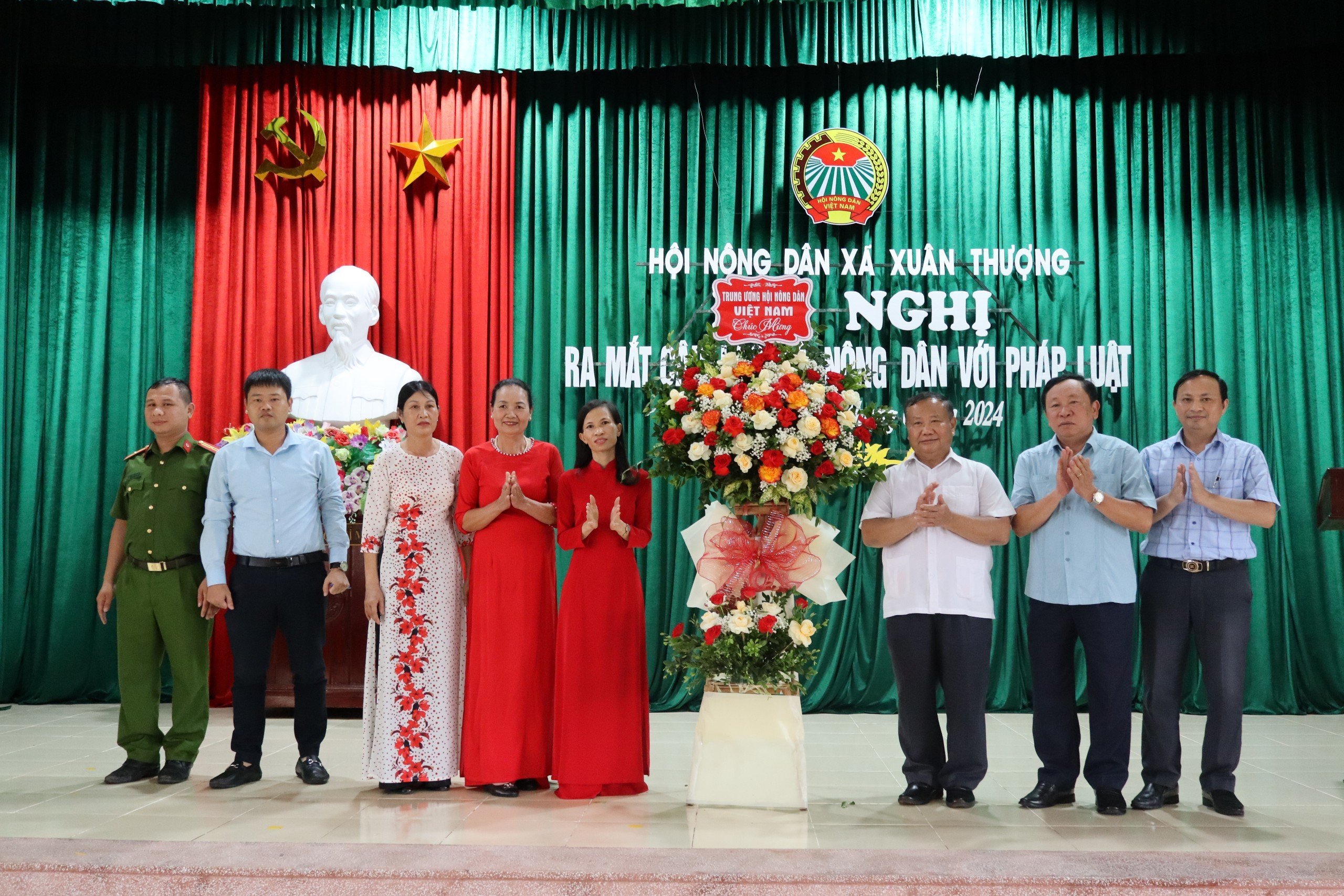 Phó Chủ tịch Hội NDVN Đinh Khắc Đính dự lễ ra mắt CLB Nông dân với pháp luật tại Nam Định- Ảnh 1. Phó Chủ tịch Hội NDVN Đinh Khắc Đính dự lễ ra mắt CLB Nông dân với pháp luật tại Nam Định- Ảnh 1.