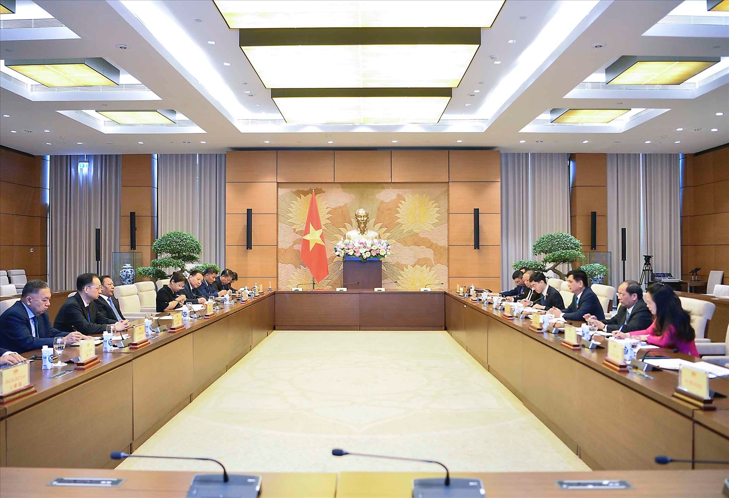 Phó Chủ tịch Hội đồng Dân tộc của Quốc hội Nguyễn Lâm Thành tiếp Phó Chủ nhiệm Ủy ban Dân tộc Nhà nước nước Cộng hòa Nhân dân Trung Hoa Phó Chủ tịch Hội đồng Dân tộc của Quốc hội Nguyễn Lâm Thành tiếp Phó Chủ nhiệm Ủy ban Dân tộc Nhà nước nước Cộng hòa Nhân dân Trung Hoa