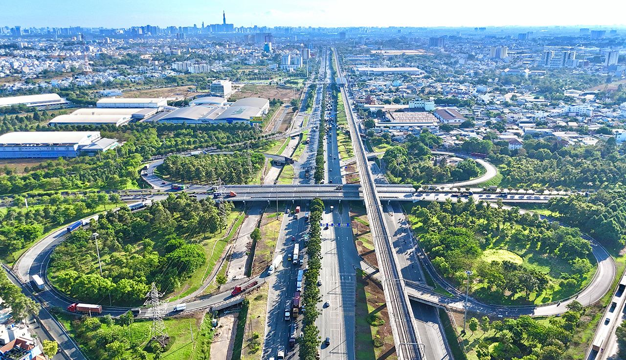 TP. Hồ Chí Minh: Uu tiên nguồn vốn đầu tư các dự án công trình giao thông trọng điểm -0