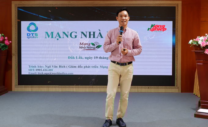 dscf9111-150303_504.jpg Ông Ngô Văn Bích, Giám đốc phát triển Mạng nhà nông trình bày các nội dung tại lớp tập huấn. Ảnh: Quang Yên.