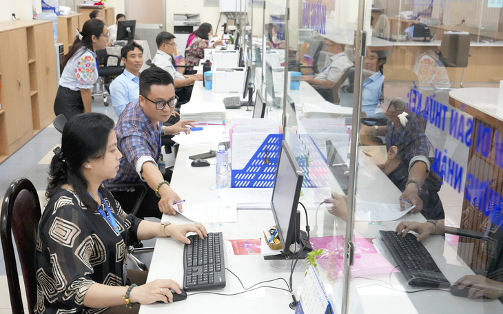 Thành phố đáng sống hơn từ những điểm dừng chân- Ảnh 2. Cải cách tiền lương: cần thực hiện toàn diện