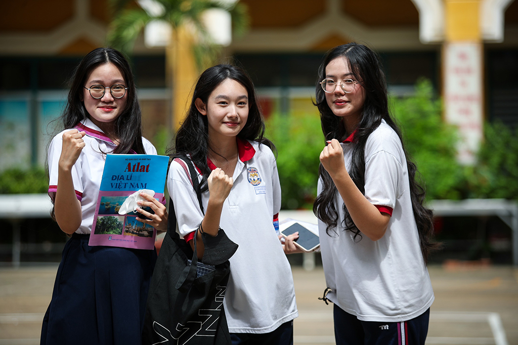 Thi tốt nghiệp THPT: Thí sinh sôi nổi đoán đề nhưng không dám 'tủ'- Ảnh 1. Thi tốt nghiệp THPT: Thí sinh sôi nổi đoán đề nhưng không dám 'tủ'- Ảnh 1.