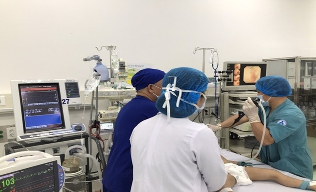 Thông tin mới nhất vụ 3 anh em ruột nhập viện do bị ngạt khói trong vụ cháy ở quận 10, TP HCM - Ảnh 2. Thông tin mới nhất vụ 3 anh em ruột nhập viện do bị ngạt khói trong vụ cháy ở quận 10, TP HCM - Ảnh 2.