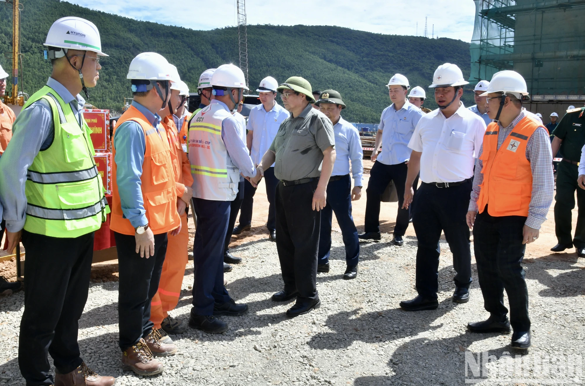 Thủ tướng Phạm Minh Chính thị sát, kiểm tra một số công trình trọng điểm tại Quảng Bình ảnh 1