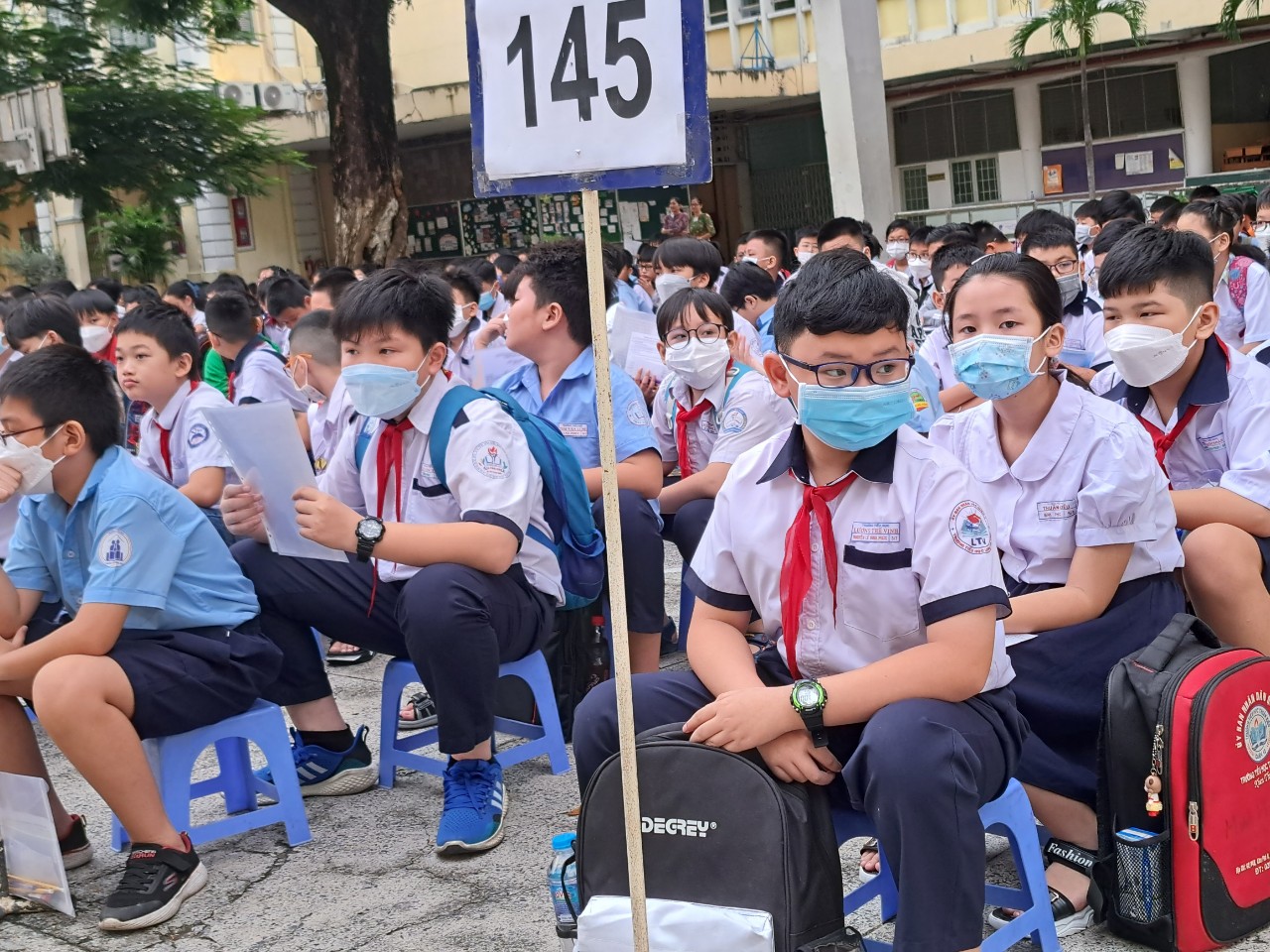 Tỉ lệ 1 Tỉ lệ 1