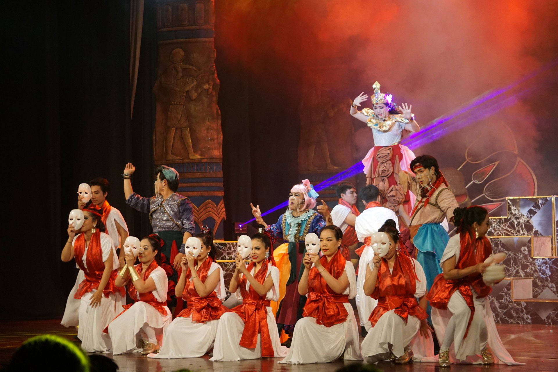 Một cảnh trong vở “Huyền thoại mắt thần” - chương trình “Ngày xửa, ngày xưa 35” Một cảnh trong vở “Huyền thoại mắt thần” - chương trình “Ngày xửa, ngày xưa 35”