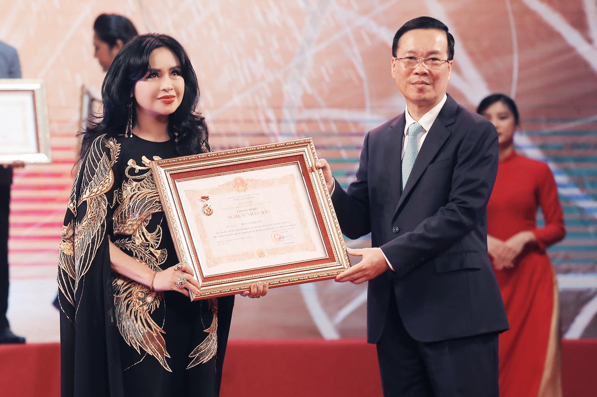 NSND Thanh Lam: Tôi sẽ mang quà là danh hiệu NSND tặng chồng sắp cưới- Ảnh 1. NSND Thanh Lam: Tôi sẽ mang quà là danh hiệu NSND tặng chồng sắp cưới- Ảnh 1.