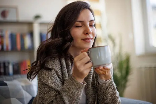 Điều gì xảy ra với cơ thể khi bạn uống cà phê mỗi ngày?- Ảnh 1. Điều gì xảy ra với cơ thể khi bạn uống cà phê mỗi ngày?- Ảnh 1.