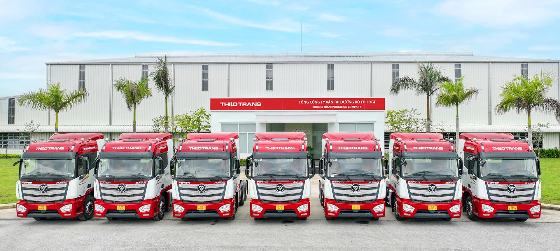 Tổng Công ty Vận tải đường bộ THILOGI (THILOTRANS) hiện có gần 400 lái xe, phụ trách đưa đón CBNV và vận chuyển đa dạng các loại hàng hóa Tổng Công ty Vận tải đường bộ THILOGI (THILOTRANS) hiện có gần 400 lái xe, phụ trách đưa đón CBNV và vận chuyển đa dạng các loại hàng hóa