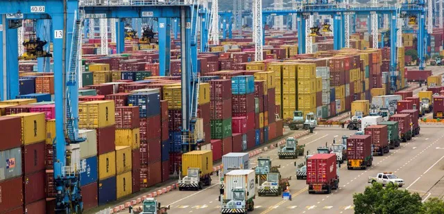 Việt Nam trong top 20 quốc gia dẫn đầu thế giới về quy mô thương mại quốc tế - Ảnh 1. Việt Nam trong top 20 quốc gia dẫn đầu thế giới về quy mô thương mại quốc tế - Ảnh 1.
