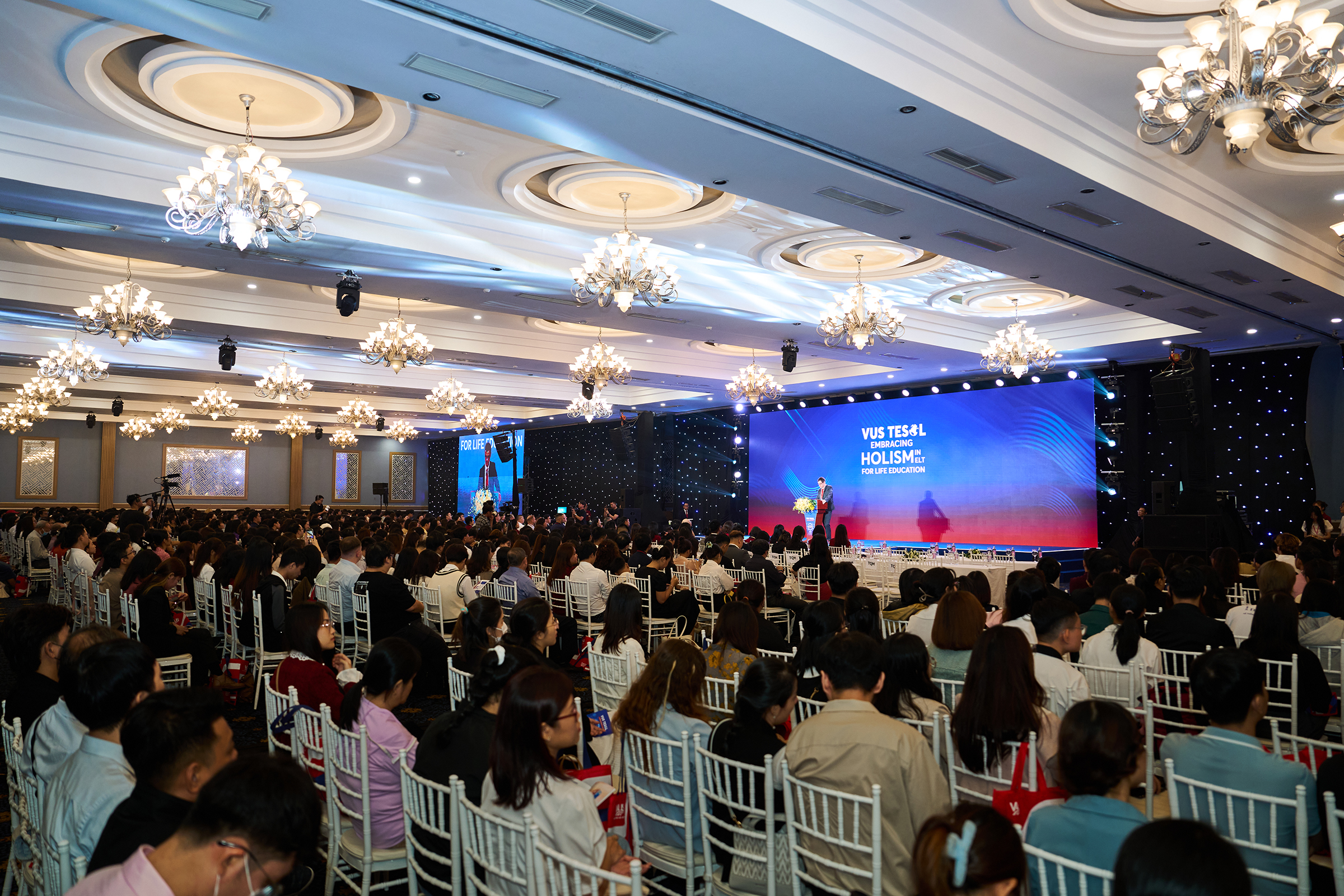 VUS TESOL 2024: Xây dựng và thúc đẩy giáo dục toàn diện trong giảng dạy tiếng Anh- Ảnh 1. VUS TESOL 2024: Xây dựng và thúc đẩy giáo dục toàn diện trong giảng dạy tiếng Anh- Ảnh 1.