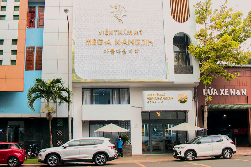 Xử lý nhiều thẩm mỹ viện nhái, không giấy phép tại Đắk Lắk- Ảnh 3. Xử lý nhiều thẩm mỹ viện nhái, không giấy phép tại Đắk Lắk- Ảnh 3.