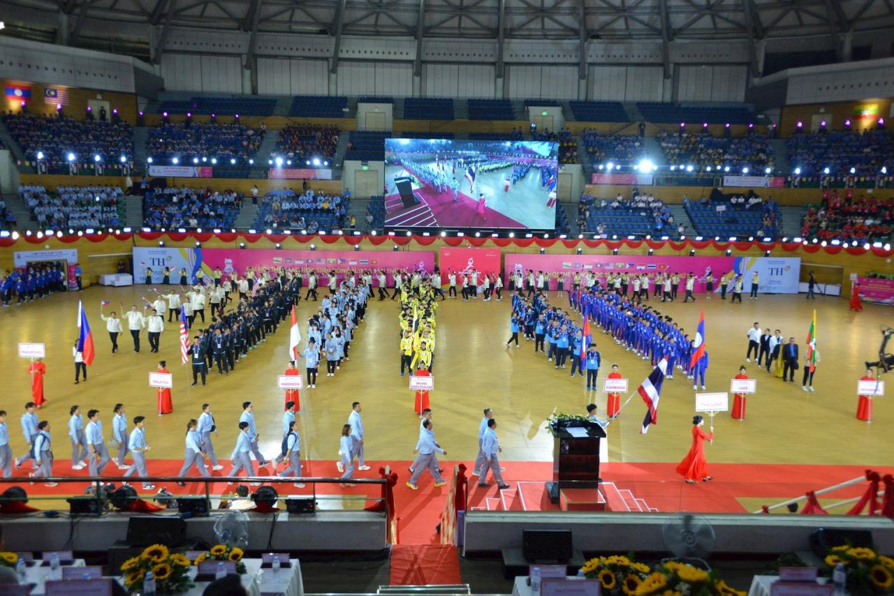 Đại hội Thể thao học sinh Đông Nam Á lần thứ 13 - “Kết nối cùng tỏa sáng” Đại hội Thể thao học sinh Đông Nam Á lần thứ 13 - “Kết nối cùng tỏa sáng”