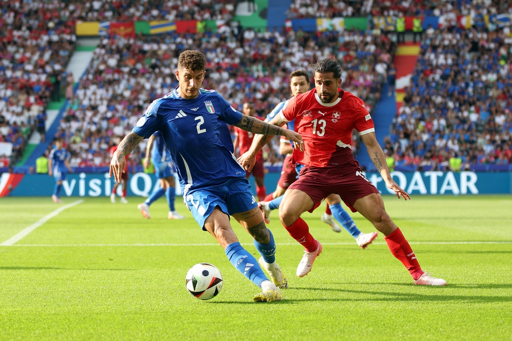 Báo giới Italy: Đội bóng của HLV Spalletti chơi bóng như những kẻ ngốc - 4 Báo giới Italy: Đội bóng của HLV Spalletti chơi bóng như những kẻ ngốc - 4