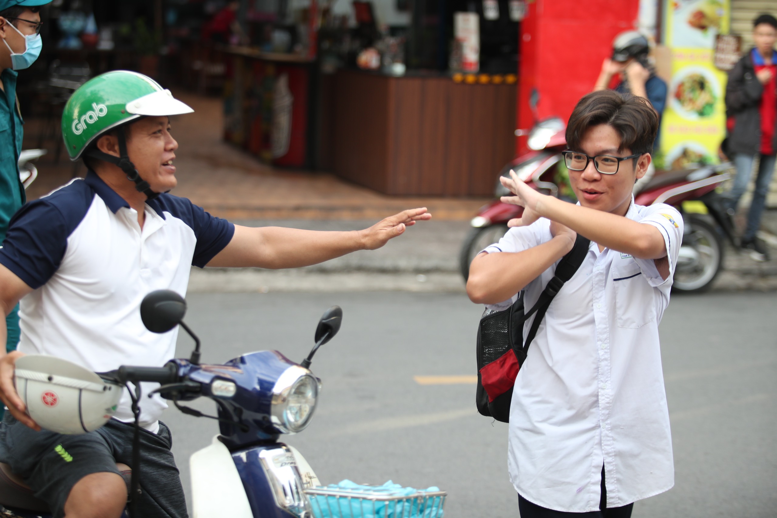 Ngày gia đình Việt Nam: Mẹ học lớp 3 mong con vào ĐH, một đời bình an- Ảnh 11. Ngày gia đình Việt Nam: Mẹ học lớp 3 mong con vào ĐH, một đời bình an- Ảnh 11.