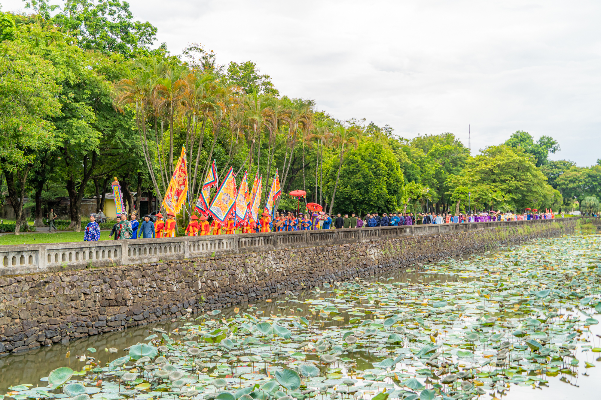 Ấn tượng Tuần lễ Áo dài cộng đồng Huế 2024 - Ảnh 7. Ấn tượng Tuần lễ Áo dài cộng đồng Huế 2024 - Ảnh 7.