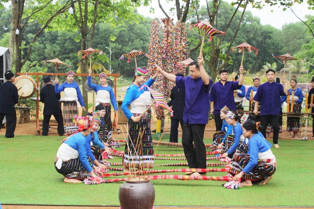 Mùa hè trải nghiệm và khám phá tại Làng Văn hóa- Du lịch các dân tộc Việt Nam - Ảnh 2. Mùa hè trải nghiệm và khám phá tại Làng Văn hóa- Du lịch các dân tộc Việt Nam - Ảnh 2.