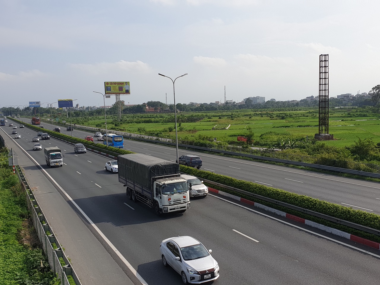 Áp dụng công nghệ bê tông nhựa rỗng thoát nước, nâng cao an toàn mặt đường - Ảnh 2. Áp dụng công nghệ bê tông nhựa rỗng thoát nước, nâng cao an toàn mặt đường - Ảnh 2.