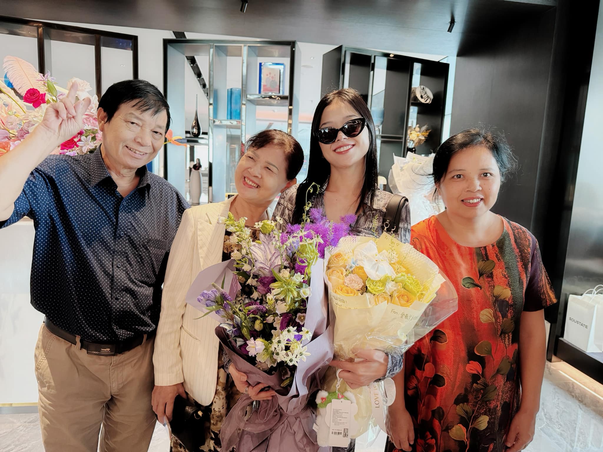 Suni Hạ Linh được Suni Hạ Linh được