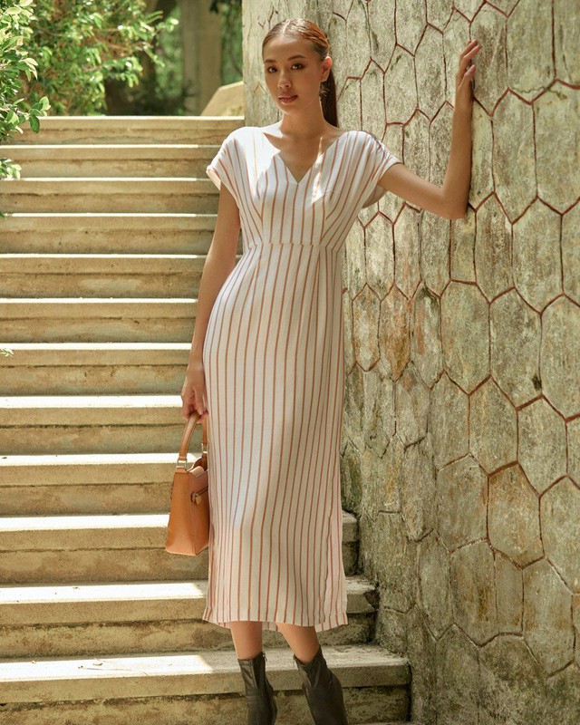 Áo váy linen đáng sắm nhất mùa hè- Ảnh 3. Áo váy linen đáng sắm nhất mùa hè- Ảnh 3.