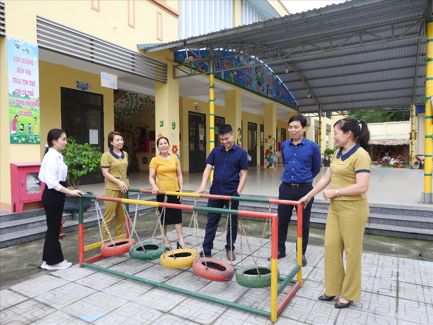 Trường Mần non Hòa Bình do Ban quản lý dự án đầu tư xây dựng huyện Đồng Hỷ làm chủ đầu tư được xây mới khang trang, sạch sẽ Trường Mần non Hòa Bình do Ban quản lý dự án đầu tư xây dựng huyện Đồng Hỷ làm chủ đầu tư được xây mới khang trang, sạch sẽ