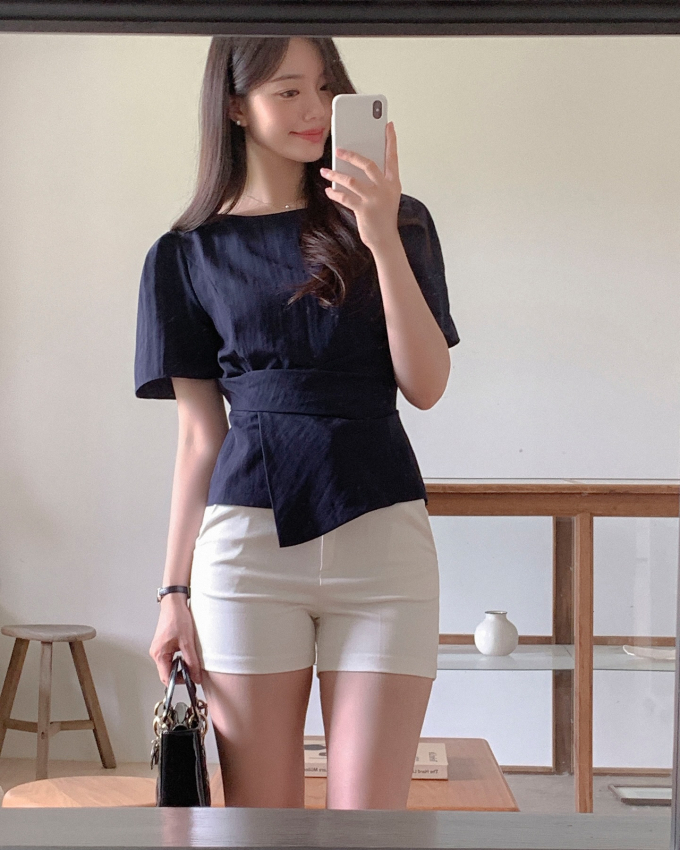 5 màu sắc trang phục tôn da sáng bật tông, ai cũng có thể mặc đẹp - Ảnh 11. 5 màu sắc trang phục tôn da sáng bật tông, ai cũng có thể mặc đẹp - Ảnh 11.