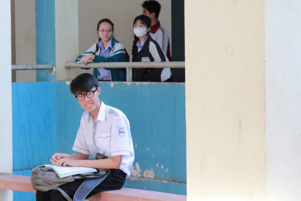Chất lượng thi lớp 10 cực thấp làm nóng nghị trường HĐND tỉnh Đắk Lắk - 2 Chất lượng thi lớp 10 cực thấp làm nóng nghị trường HĐND tỉnh Đắk Lắk - 2