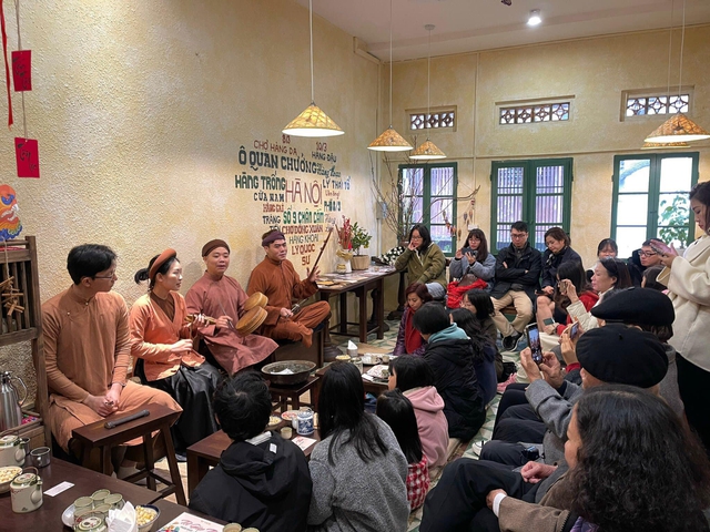 Thổi vào "Xẩm" một hơi thở đương đại - Ảnh 2. Thổi vào "Xẩm" một hơi thở đương đại - Ảnh 2.
