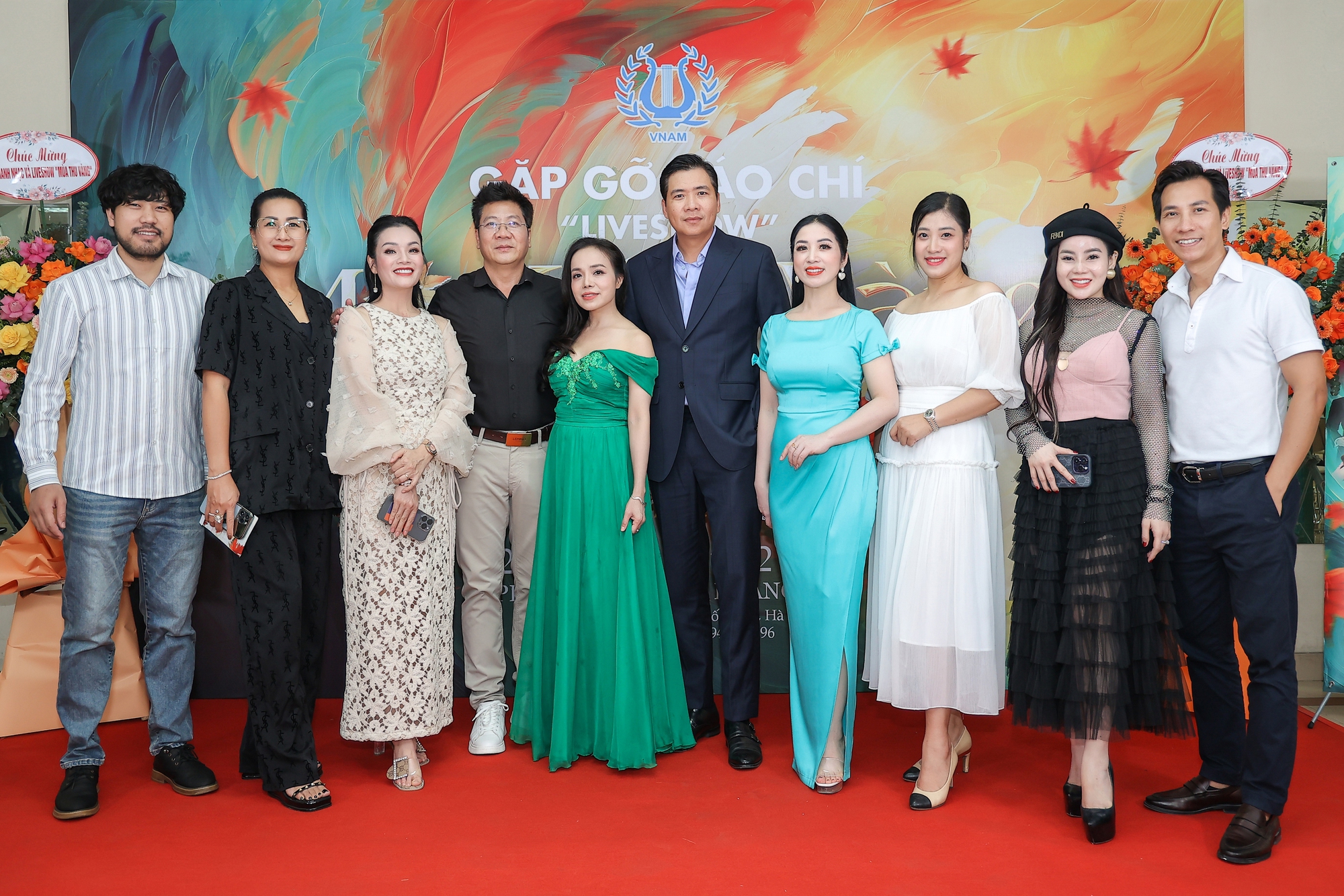 Diva Thanh Lam, Quang Hà biểu diễn không nhận cát sê - Ảnh 5. Diva Thanh Lam, Quang Hà biểu diễn không nhận cát sê - Ảnh 5.