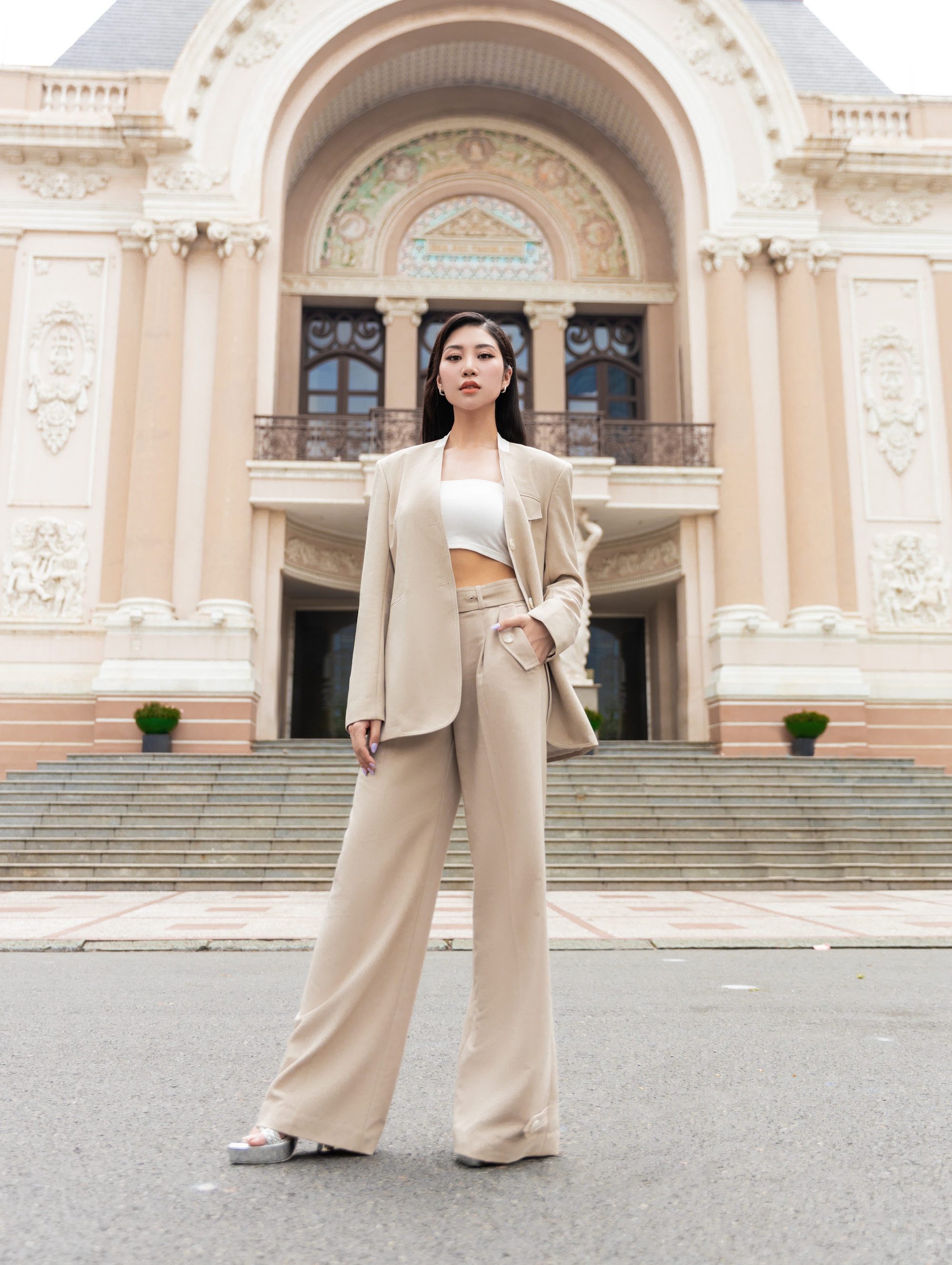 Hoa hậu Lan Anh xinh đẹp, lôi cuốn trước thềm thi Miss Earth 2023, hiếm hoi tiết lộ về mẹ ruột - Ảnh 12. Hoa hậu Lan Anh xinh đẹp, lôi cuốn trước thềm thi Miss Earth 2023, hiếm hoi tiết lộ về mẹ ruột - Ảnh 12.