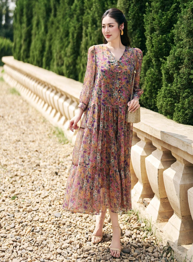 Váy midi hè, ý tưởng mặc giản đơn nhưng đẹp xuất sắc- Ảnh 10. Váy midi hè, ý tưởng mặc giản đơn nhưng đẹp xuất sắc- Ảnh 10.