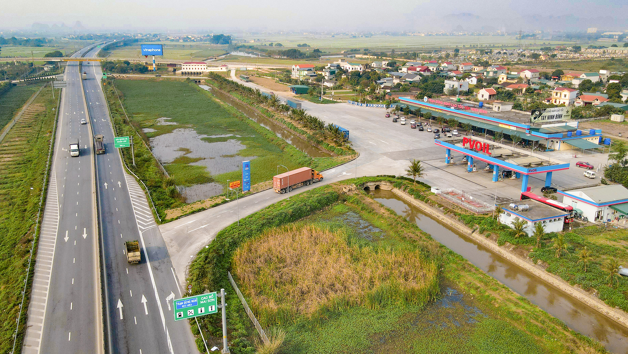 Năm 2025 hoàn thành toàn bộ trạm dừng nghỉ cao tốc- Ảnh 3. Năm 2025 hoàn thành toàn bộ trạm dừng nghỉ cao tốc- Ảnh 3.