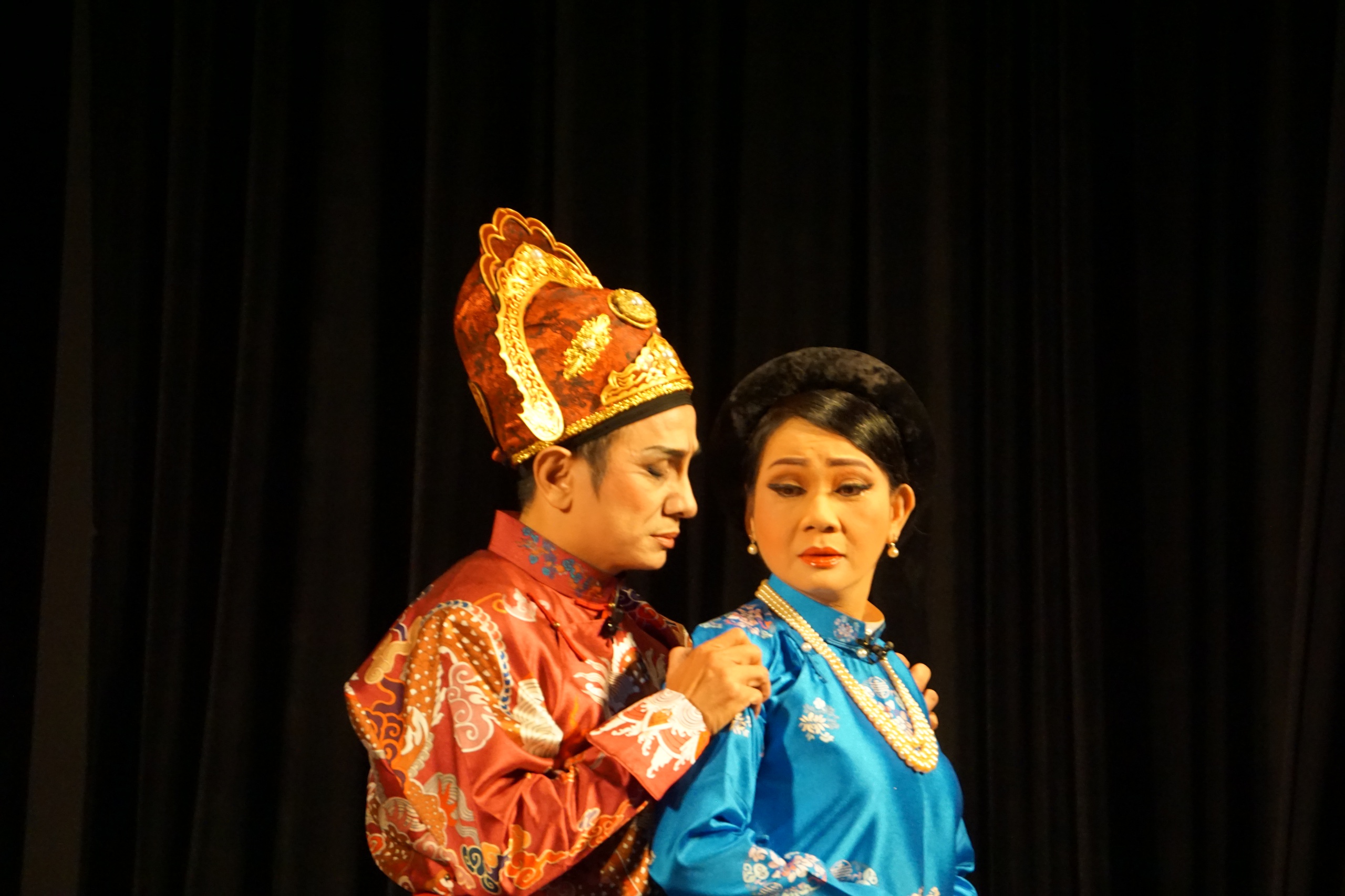 Vở sử Việt về Lê Văn Duyệt thu hút khán giả trẻ- Ảnh 3. Vở sử Việt về Lê Văn Duyệt thu hút khán giả trẻ- Ảnh 3.