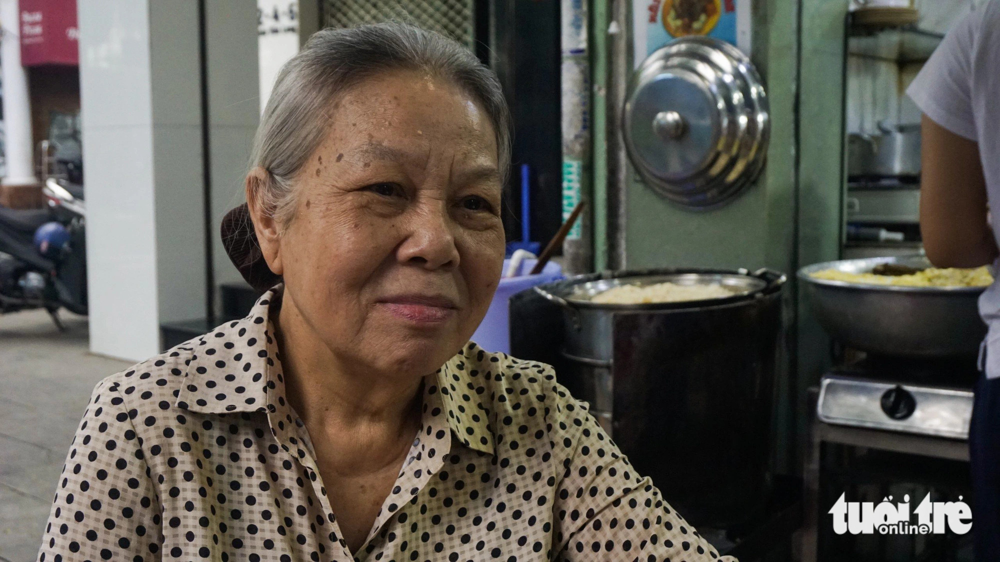 Xôi gà Number One được Michelin chọn: Mẹ là số một trong lòng tụi con- Ảnh 6. Xôi gà Number One được Michelin chọn: Mẹ là số một trong lòng tụi con- Ảnh 6.