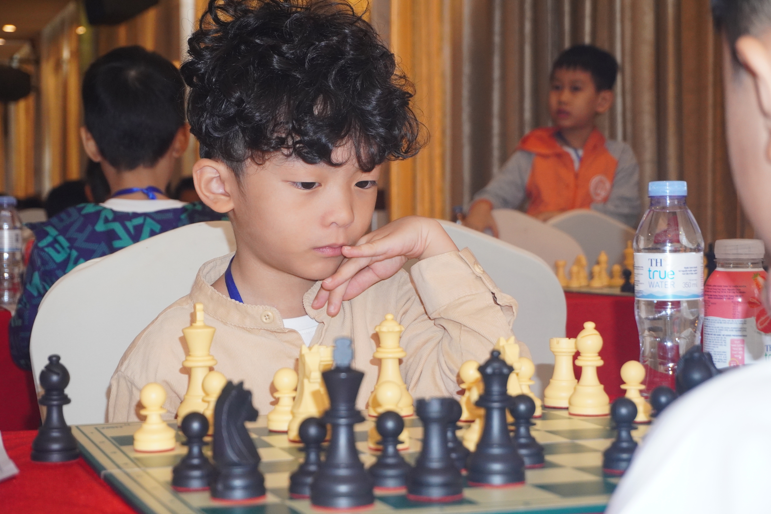 Tìm đại diện Việt Nam dự giải cờ vua trẻ khu vực và châu lục- Ảnh 2. Tìm đại diện Việt Nam dự giải cờ vua trẻ khu vực và châu lục- Ảnh 2.