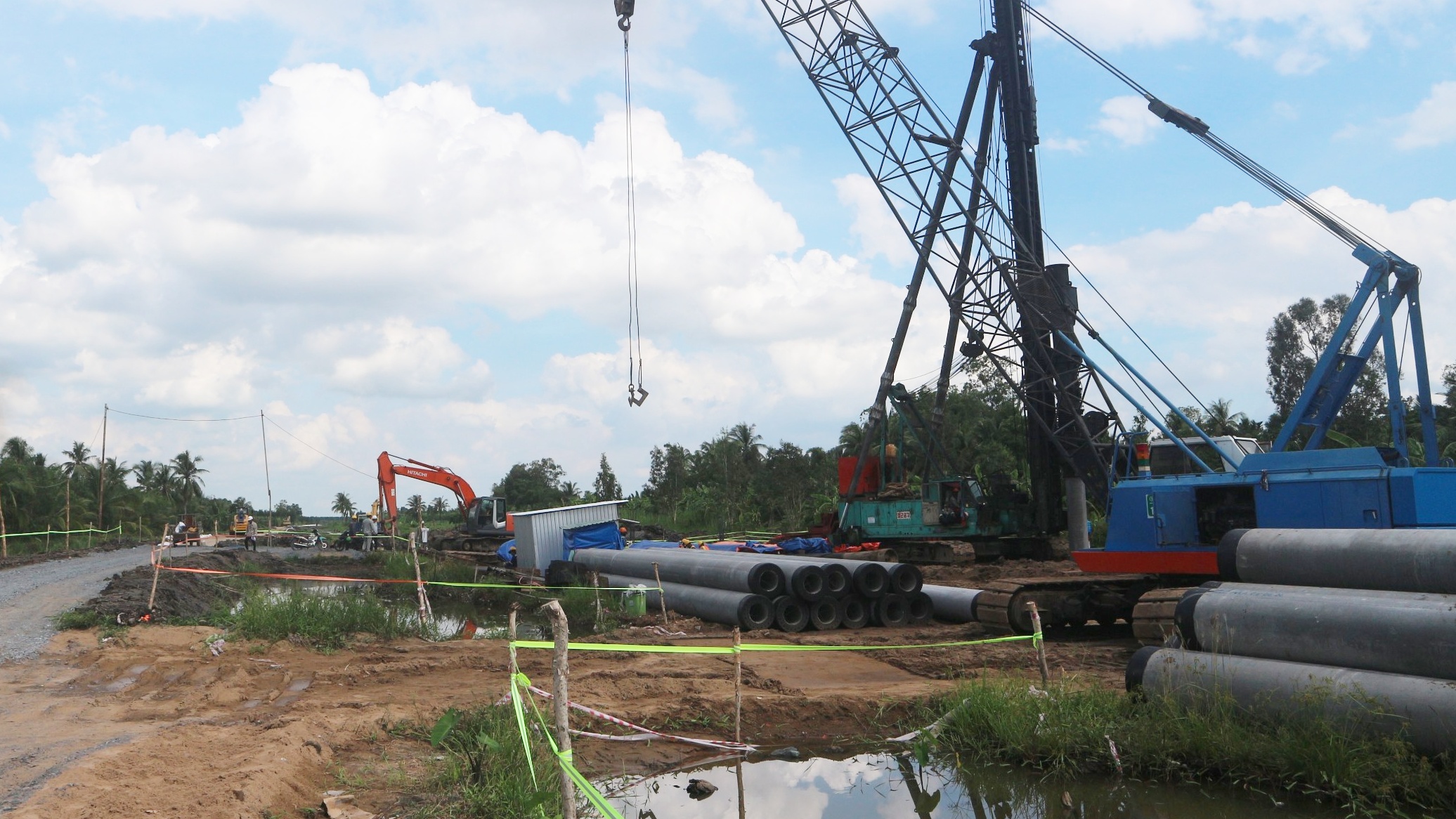 Vì sao tiến độ thi công dự án cao tốc tại Sóc Trăng bị chậm?- Ảnh 2. Vì sao tiến độ thi công dự án cao tốc tại Sóc Trăng bị chậm?- Ảnh 2.