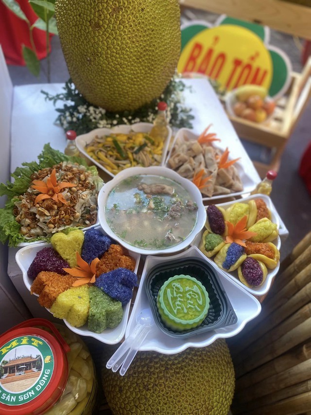 Mãn nhãn trước những món ăn hấp dẫn làm từ mít từ hội thi mít Hà Nội năm 2024 - Ảnh 6. Mãn nhãn trước những món ăn hấp dẫn làm từ mít từ hội thi mít Hà Nội năm 2024 - Ảnh 6.
