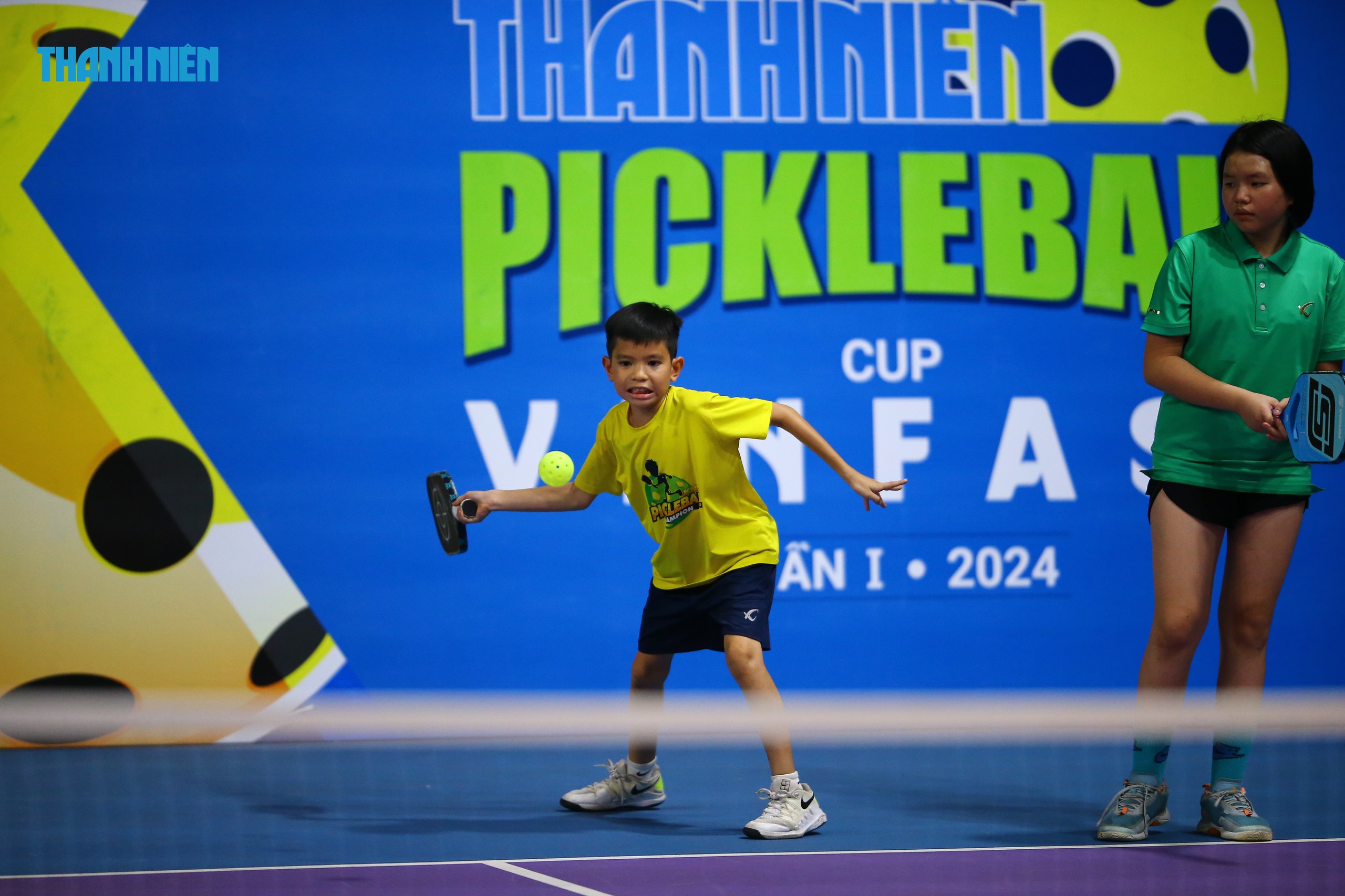 Thích thú với VĐV 'nhỏ nhưng có võ' tại giải Pickleball Thanh Niên - Cúp VINFAST- Ảnh 2. Thích thú với VĐV 'nhỏ nhưng có võ' tại giải Pickleball Thanh Niên - Cúp VINFAST- Ảnh 2.