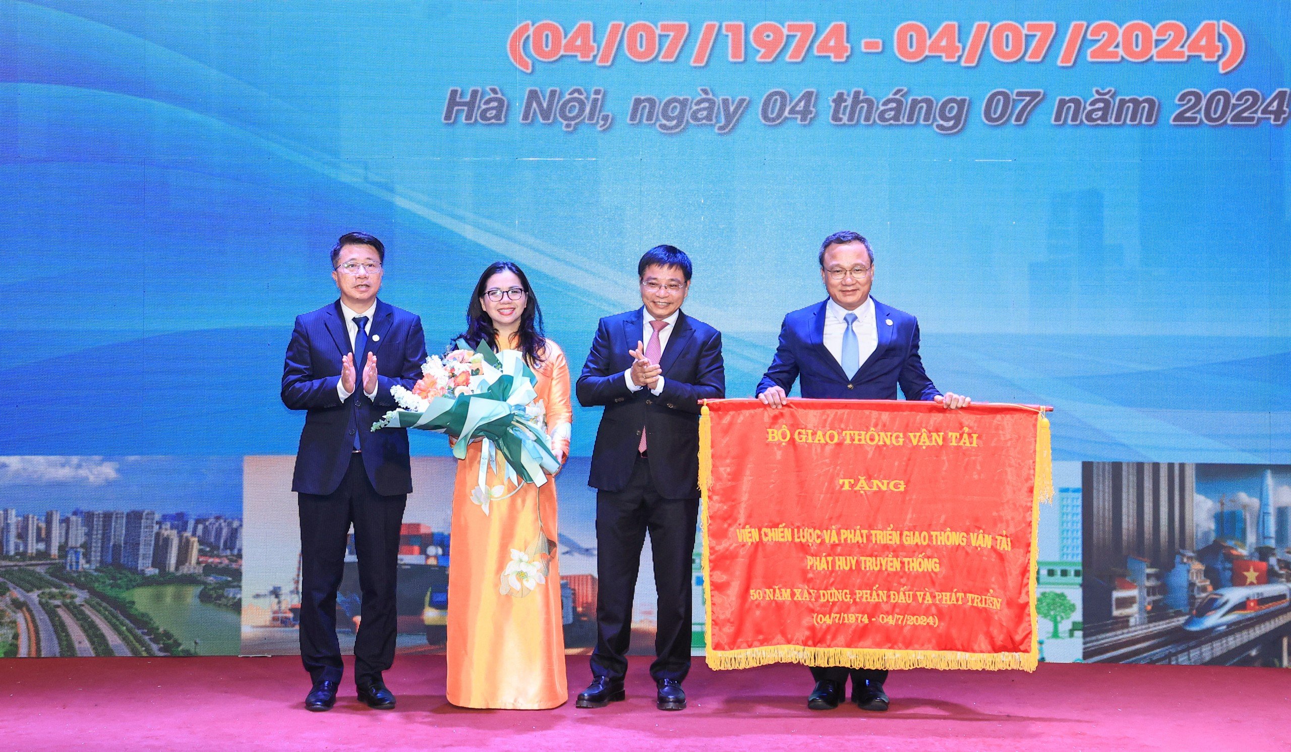 Viện Chiến lược và Phát triển GTVT kỷ niệm 50 năm thành lập- Ảnh 2. Viện Chiến lược và Phát triển GTVT kỷ niệm 50 năm thành lập- Ảnh 2.