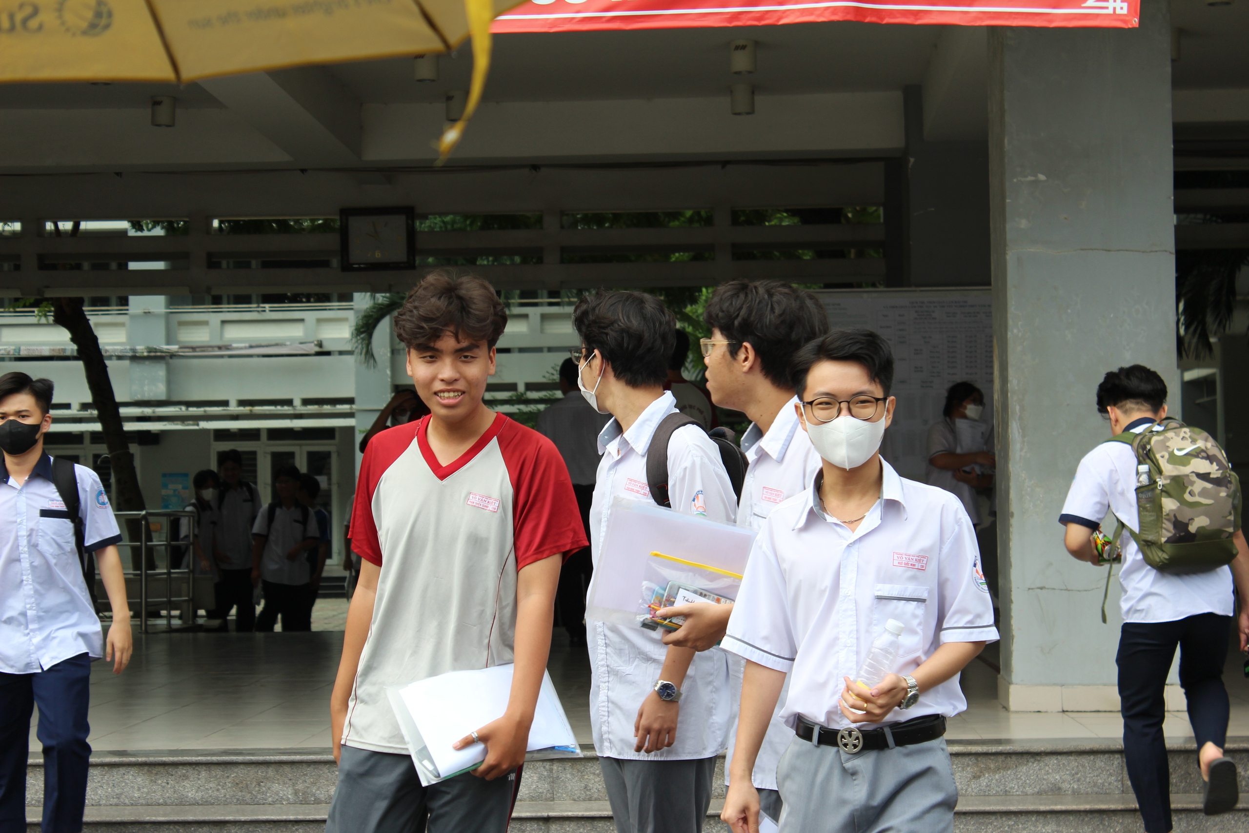 Trúng tủ với 'Đất Nước', có dễ lấy điểm cao môn văn tốt nghiệp THPT?- Ảnh 5. Trúng tủ với 'Đất Nước', có dễ lấy điểm cao môn văn tốt nghiệp THPT?- Ảnh 5.
