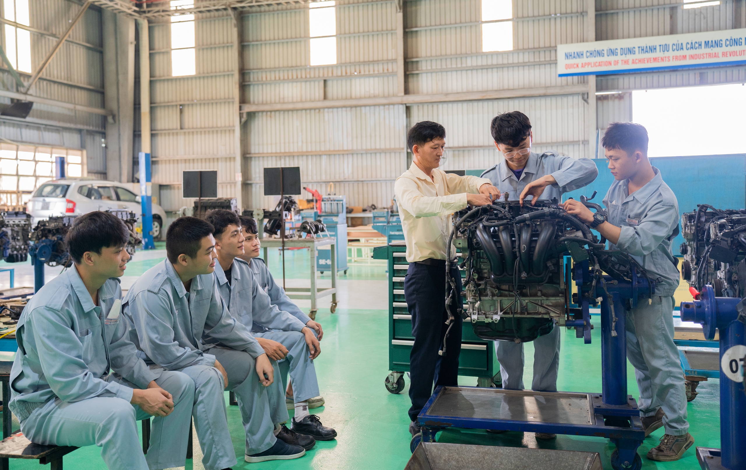 Đào tạo nguồn nhân lực ‘tại chỗ’ - Nền tảng phát triển bền vững của doanh nghiệp- Ảnh 3. Đào tạo nguồn nhân lực ‘tại chỗ’ - Nền tảng phát triển bền vững của doanh nghiệp- Ảnh 3.